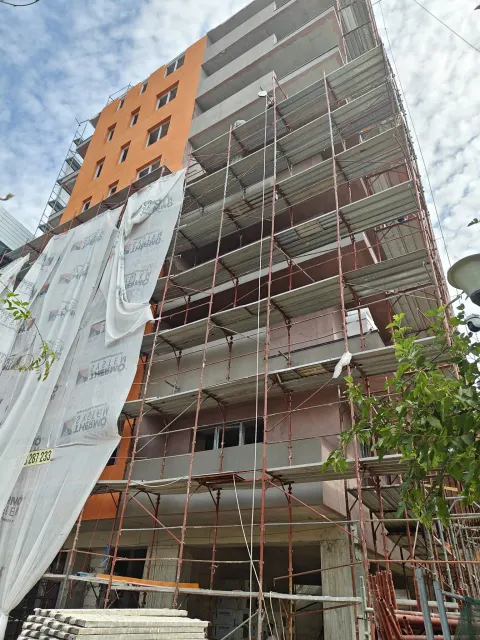 Amorsă și pregătirea fațadei — Ilioara Residence, Aleea Eprubetei 7-11, Sector 3 București, 25 august 2026